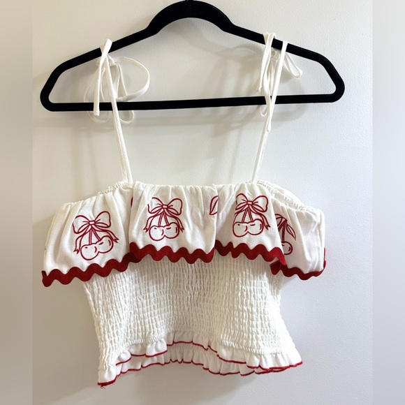 🍒 Evolutionary Cherry & Bow Smocked Crop Top Red and White Size L NWT - Picture 3 of 10